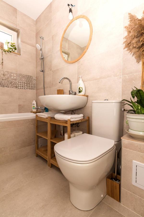 Apartamentul Cu Plante Etaj 4 Mangalia Kültér fotó